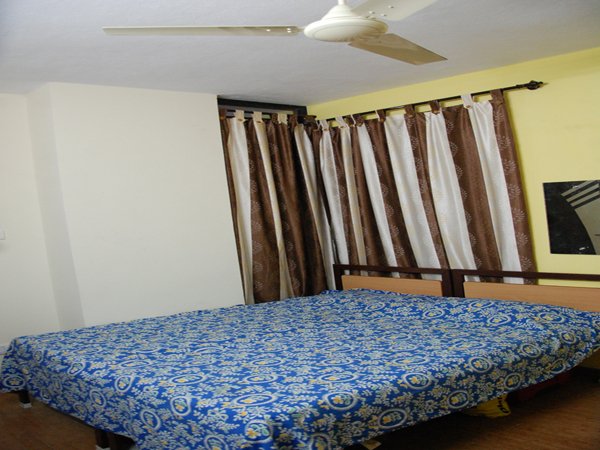 hostelinindore tweet picture