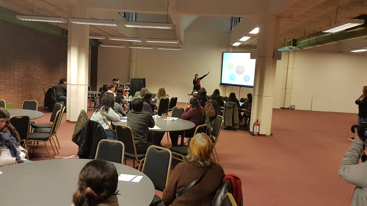 mmorena2's tweet photo. Ha comenzado la #SemanaLabTeD @Plan_Ceibal con @MagelaFuzatti https://t.co/ymJ2xX6lDF