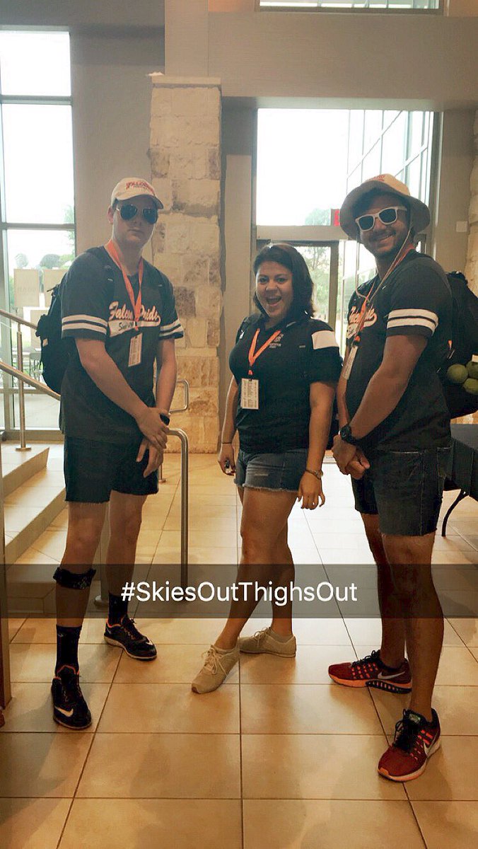 Second day or Orientation and they're looking fresh👌🏼😜 #SkiesOutThighsOut #UTPBSoar #GreenGroup