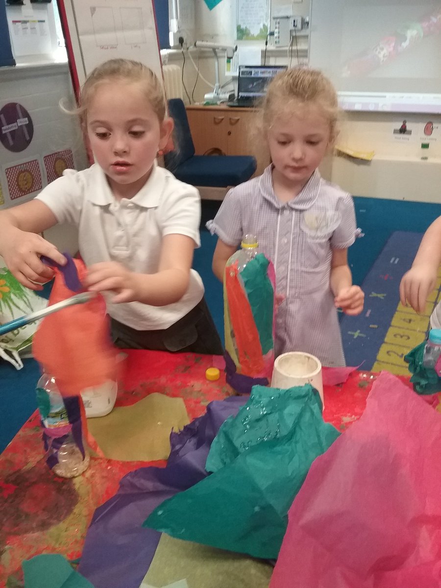 harvteacher's tweet photo. Art and music week #rainsticks #renoir #crafternoon #gluegalore https://t.co/9WUvTbabB6