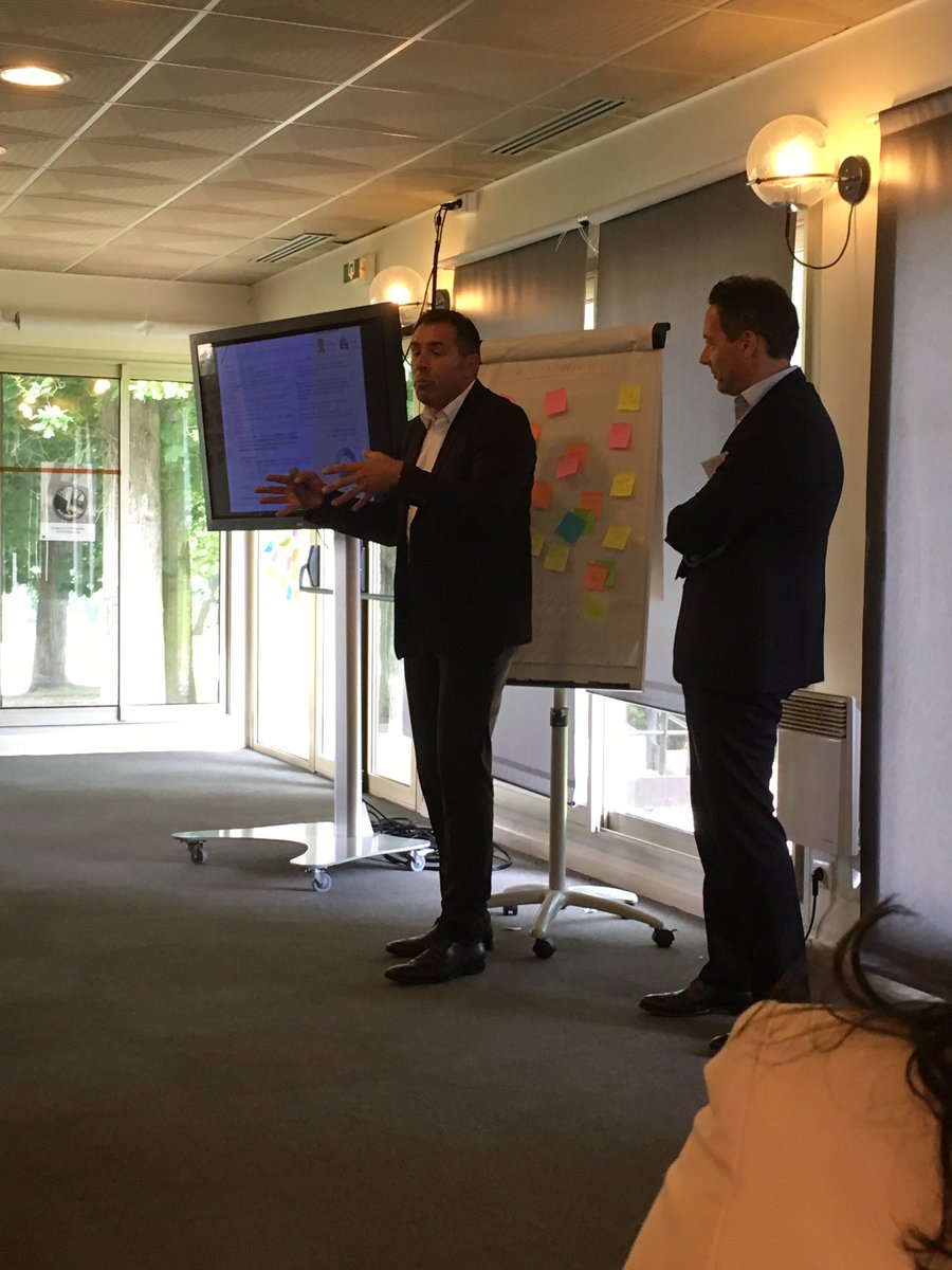EPortalier's tweet photo. Inspection collective Axa Entreprise @SGIRERD  #BorntobeAXAEnt https://t.co/Piasfr5faR