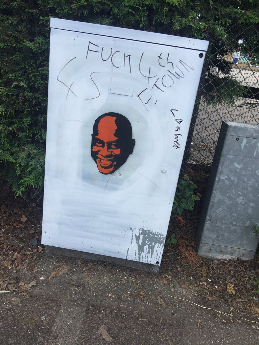 deanornk's tweet photo. Ainsley Harriott, you know you've made it when people are doing banksy style pictures of you in Flitwick 😎 https://t.co/JNNGiKLeXm