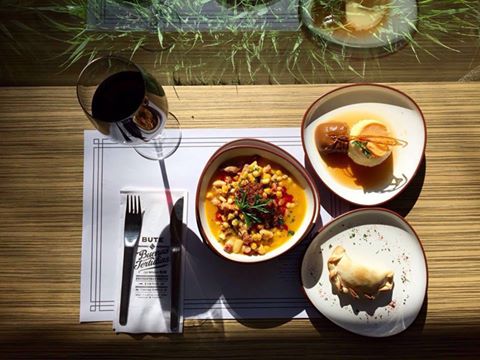 Hoy comienza #RecorridoGourmet y esta es nuestra propuesta!
Empanada+Locro+Flan+Copa de vino=$150
<a href="/InMendozaMag/">InMendoza.com</a>