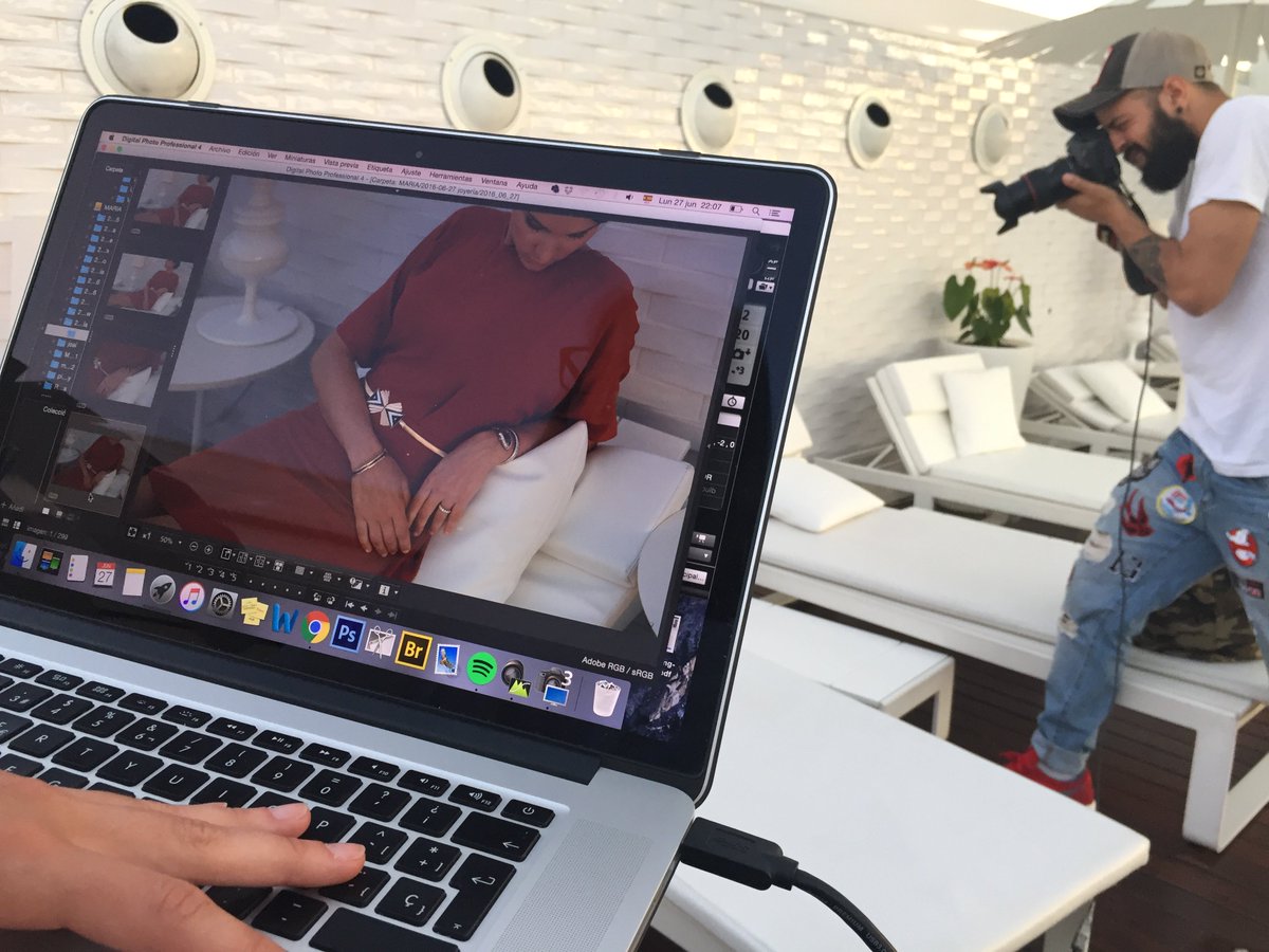 anonimoadv's tweet photo. Ayer en el #shooting para la nueva web de #joyeriasuiza, ¡muy cool! @granhotelnagari  #Anónimo #Makingof #gfstudio https://t.co/pNSjTTRs59