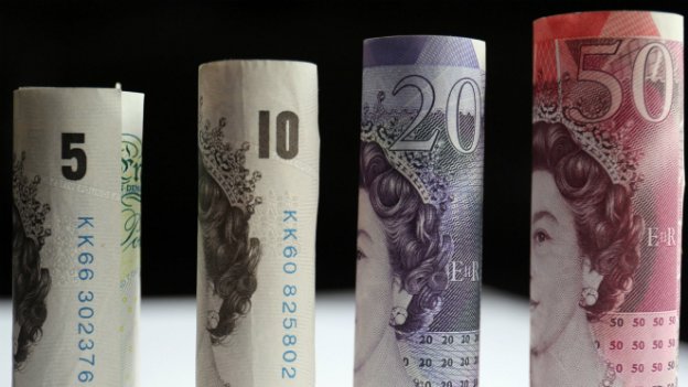 The UK has lost its top AAA credit rating after #Brexit. What does this mean? bbc.in/290hd5m