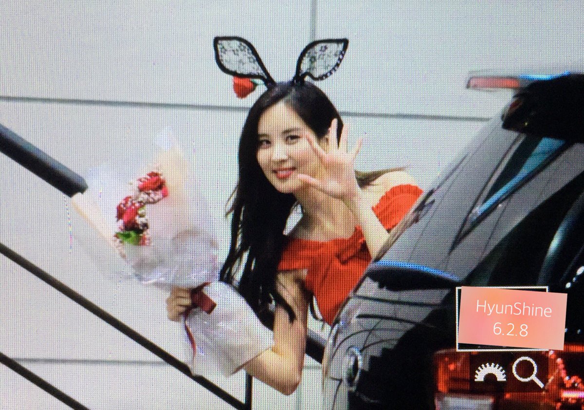  [PIC][28-06-2016]SeoHyun tham dự "SEOHYUN ♥ BIRTHDAY ♥ PARTY" tại SM COEX vào hôm nay - Page 2 CmCsDi2VAAEiXPG