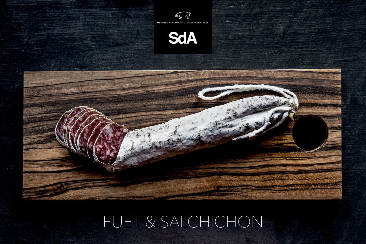 SecretosdeAndal's tweet photo. Prachtige handgemaakte fuet &amp; salchichon (biologisch) uit VIC catalunya. #sda #food #gourmet  #meat #vlees #worst https://t.co/5jJxPmLq2L
