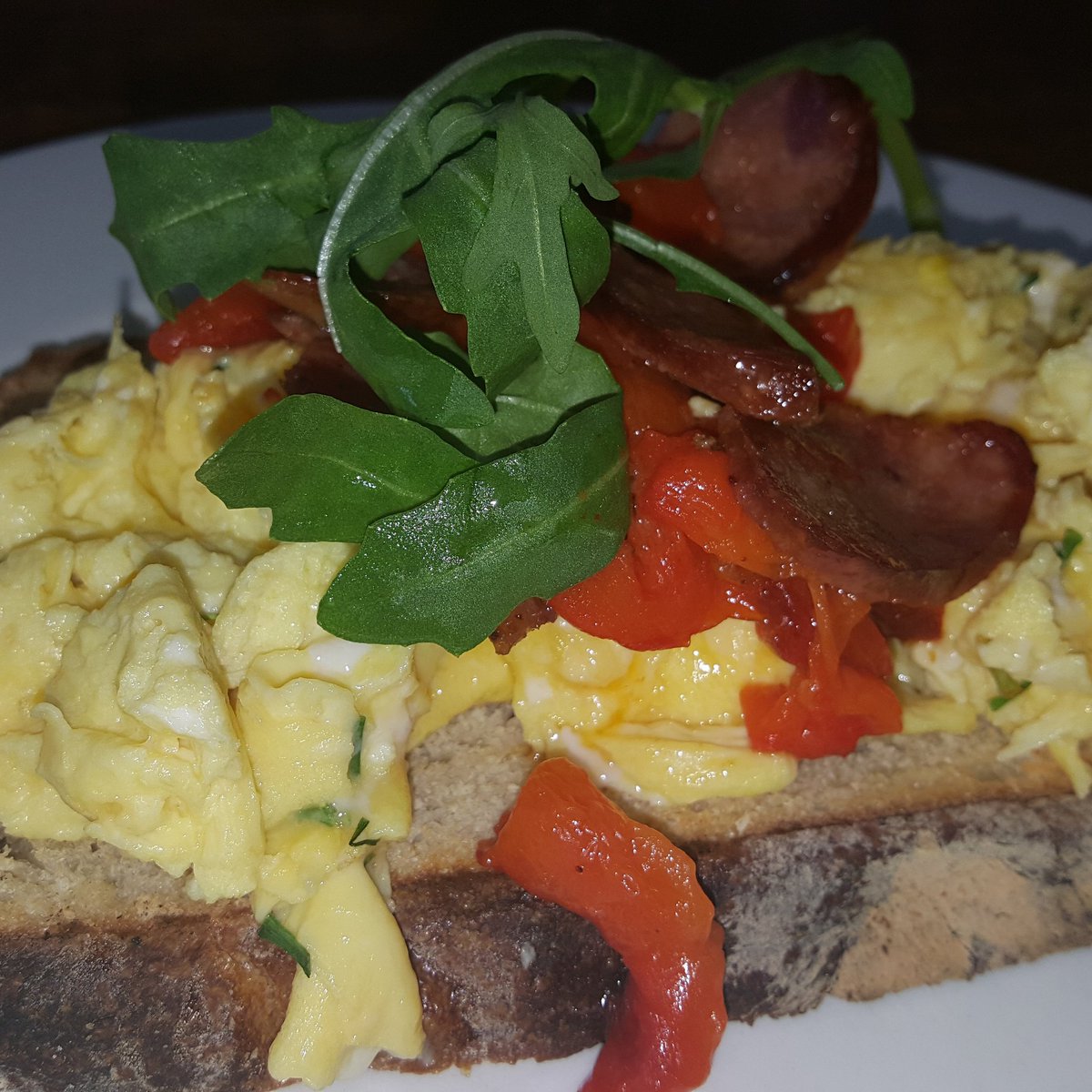 FitLeanFab's tweet photo. Power breakfast of scrambled eggs,chorizo and red pepper. Start your day with good food choices. #breakfast https://t.co/NtlZ0NTiIz