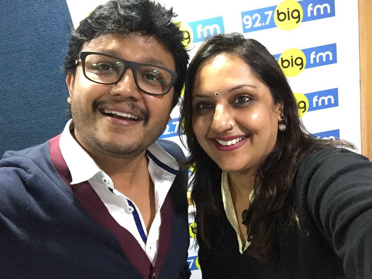 Official_Ganesh's tweet photo. Zoom promotion @927BIGFM @sujathakshay @rockstarohith @rapidrashmi full zoooooommm🙌 https://t.co/srkMo55wu6