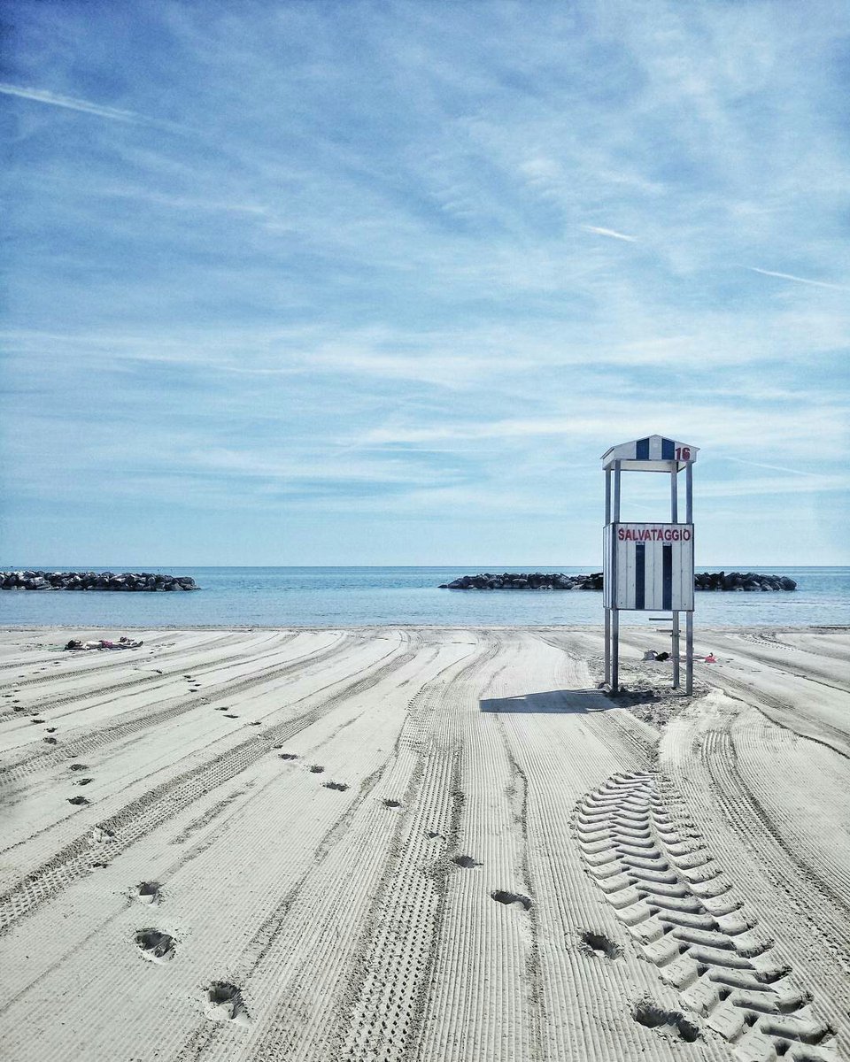 StonexOne's tweet photo. Non esiste pensiero negativo che non possa essere lasciato alle spalle con una passeggiata al mare. #byStonexOne https://t.co/cynkJSligr