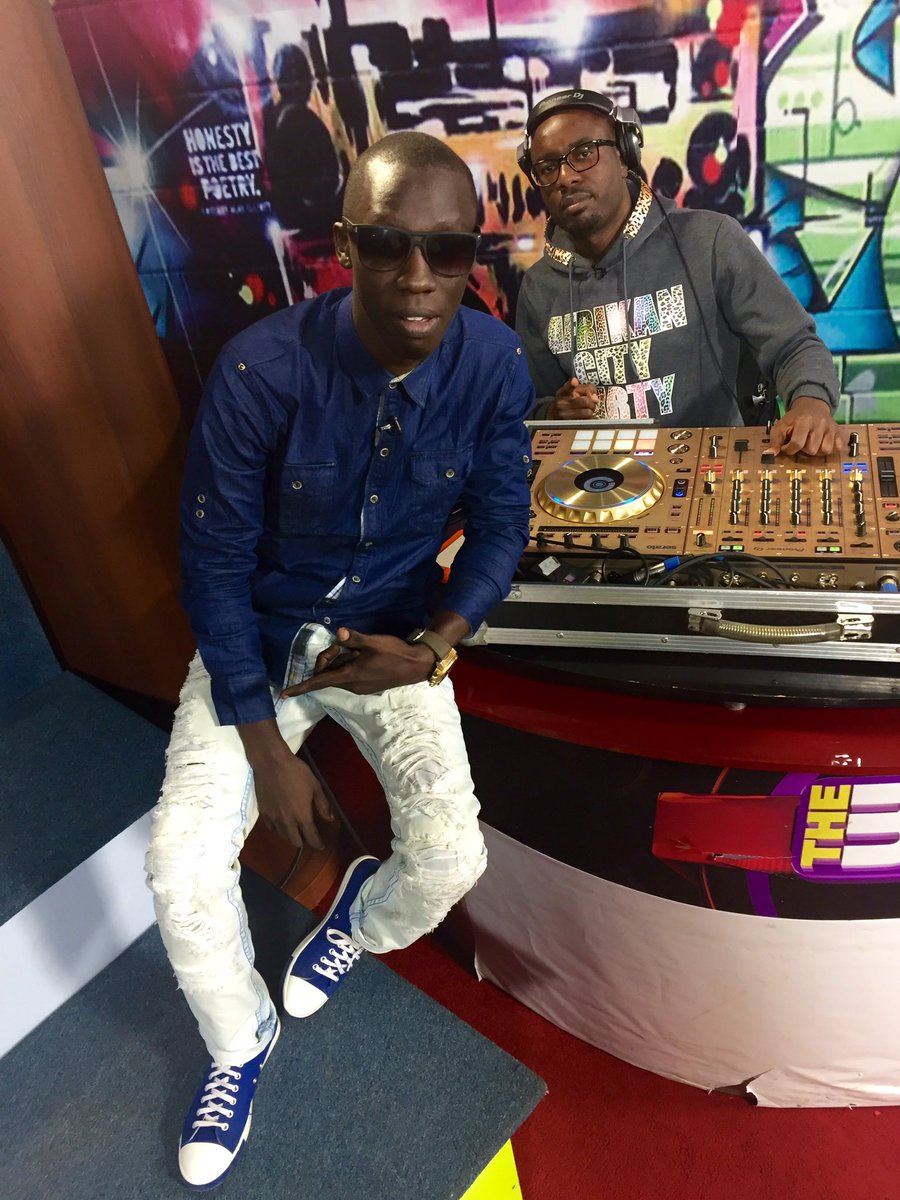 NTVTheBeat's tweet photo. #PremiereTuesday #ntvthebeat Tune in from 5pm @ntvuganda with @douglaslwanga &amp; @JSelectorJay #TasteTheFeelingUG https://t.co/4Ej9tMpesZ
