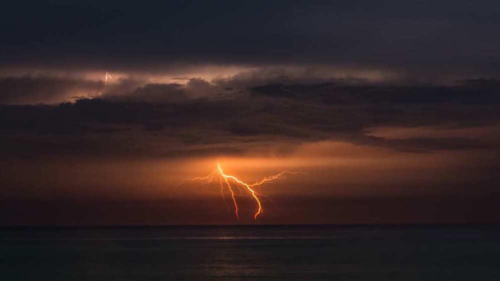 Reportingclimat's tweet photo. Research May Explain Sea Lightning Puzzle https://t.co/zkh5DYwDpB https://t.co/mCu01eBBCZ
