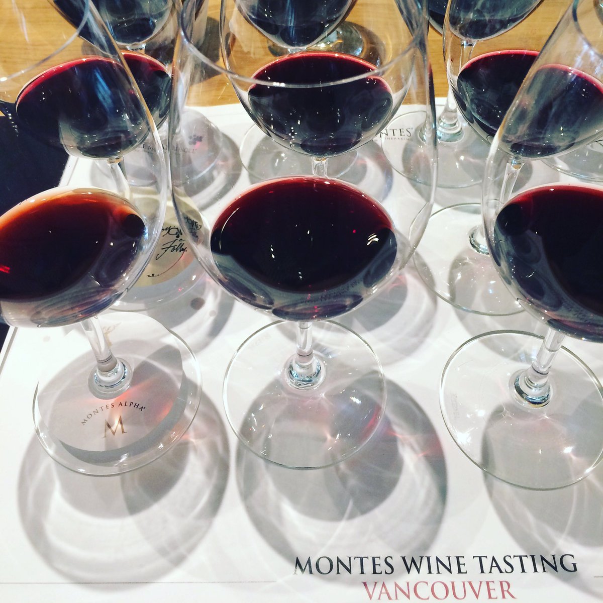 Jesstours's tweet photo. Happy Tuesday! Wine tasting @forageVancouver with @SquashBlossom #meetmontes #dailyhivevancouver #dhfood https://t.co/MJ2ZG3aQ1j