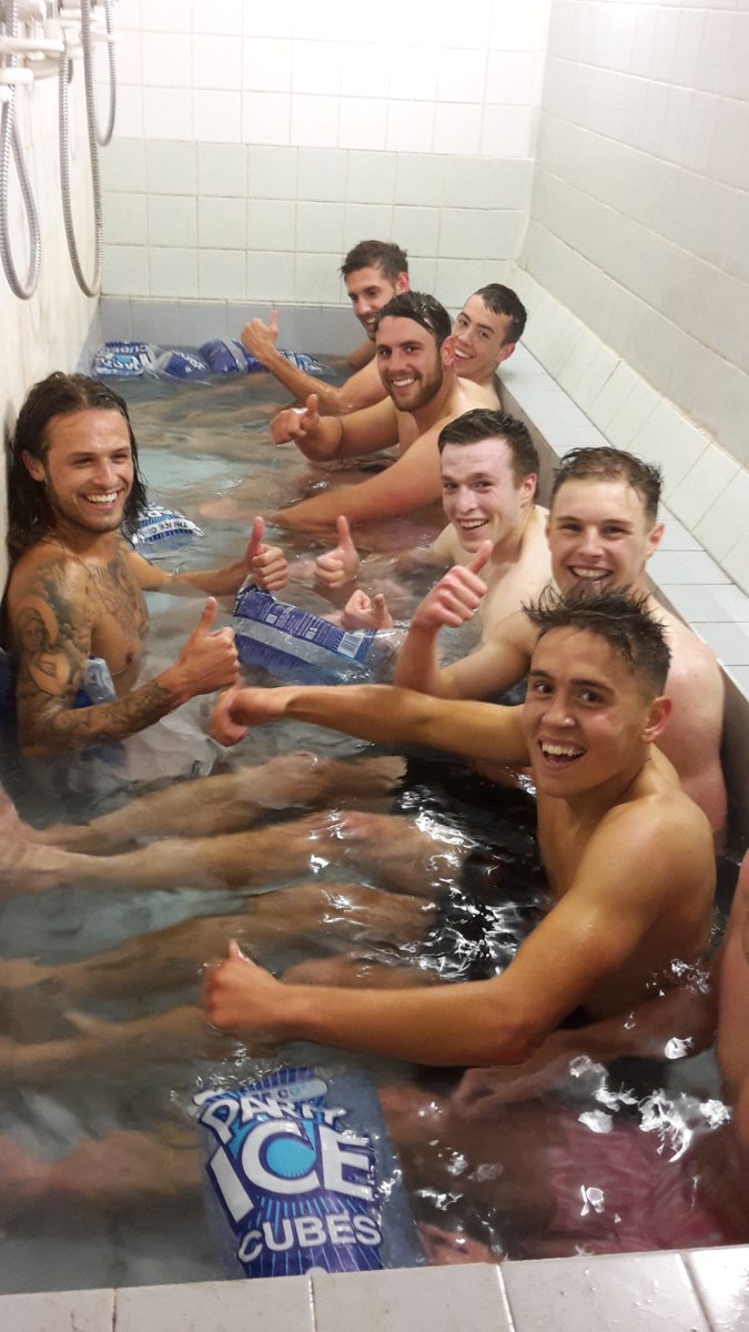 Wildym48's tweet photo. Nine quids worth of ice blocks in the Yockings bath after training tonight @alportfc #Together #InTheAltogether https://t.co/Dp7DRUGlFB