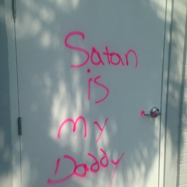 realclairemetz's tweet photo. On @WESH 4pm, vandals deface churches, city buildings, mailboxes &amp; cars #Oakhill. @VolusiaSheriff investigating. https://t.co/JjkHVqjxUA