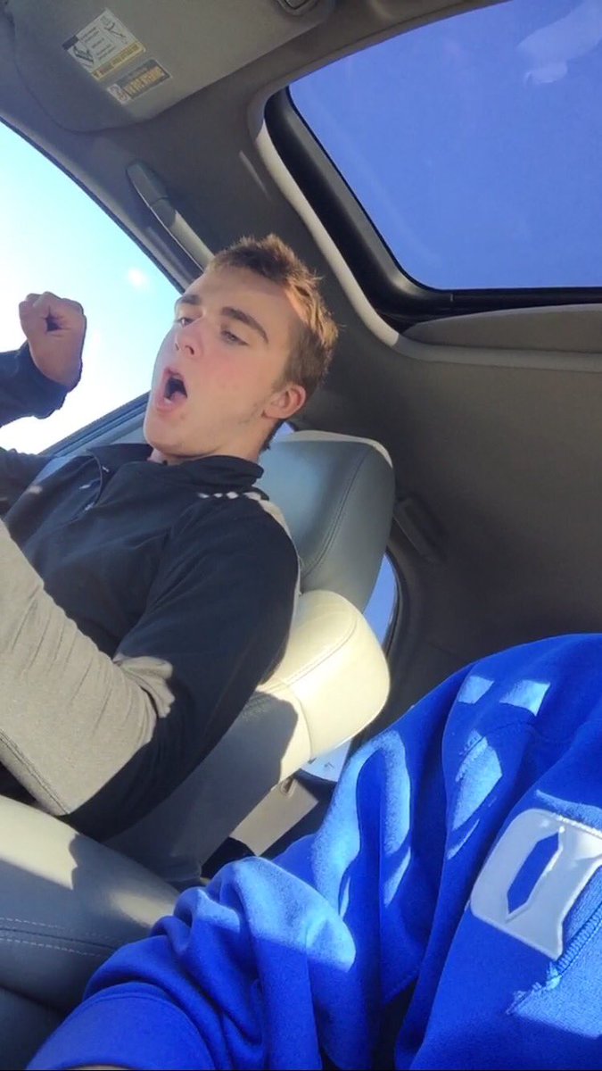 bricehaf22's tweet photo. Happy 25th bday bro @MattCrowell4 https://t.co/s9lH4j9pA4