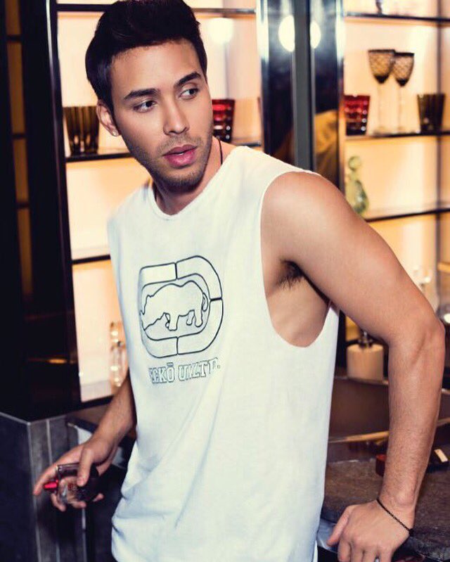 PrinceRoyce tweet picture