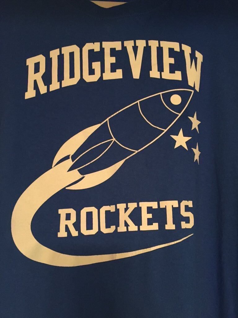 havingfunink1's tweet image. Remember to wear your 🚀 shirt tomorrow for our #lastassembly of the year 😊. #andthenthereweretwo