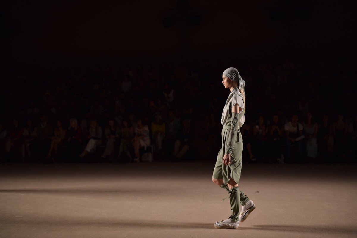 AnnaCodorniu_ES's tweet photo. Os dejamos con algunas fotos de 'La Collita de l'Arròs' de @miriamponsa en la #080bcnfashion #Anna080 https://t.co/SPAgLkrlHO