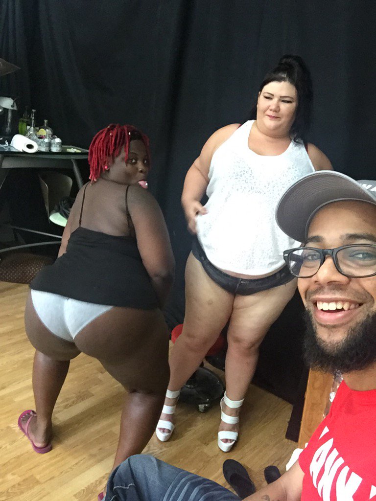 BrutalBBW's tweet photo. Some dude, hanging out with 2 of our favorites @_MarleyXXX &amp; @JuicyJazmynne1 at the studio! https://t.co/7X1fx0BFT6