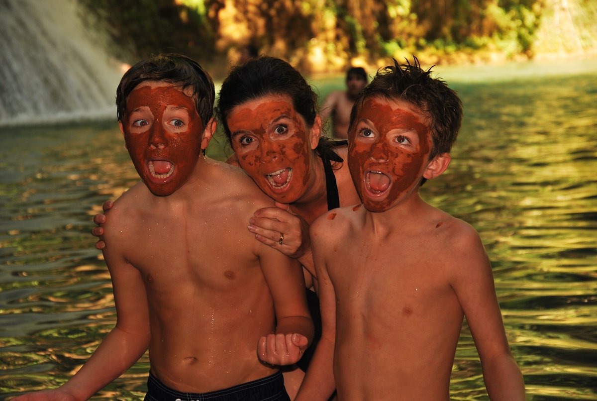 TWKTV's tweet photo. Natural #mudfacial in #Mexico & more on @Travel_WithKids #Huatulco Sun 9a on @CreateTVchannel Check guide 4 station https://t.co/bz4YADzd4a