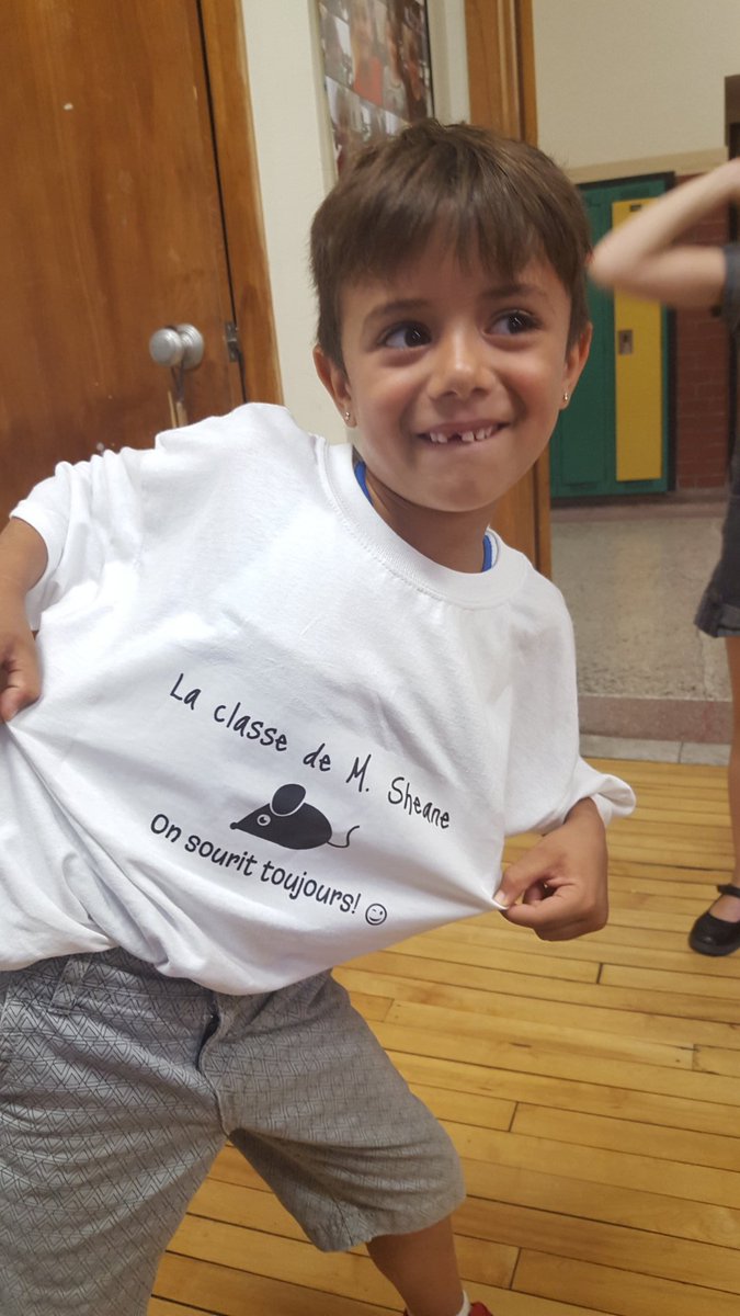 M_Sheane's tweet photo. Signing each other's class t-shirts today! #memories @GilesCondors https://t.co/0dEpnAGpqb