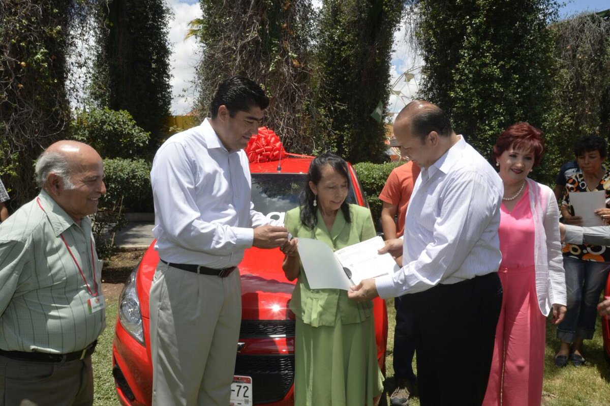 ChuchySaenz's tweet photo. Acompañando @GoberDuarte durante la entrega del Vehículo a ganadora del Concurso del Día de la Madre. #SomosCamargo https://t.co/b5HV5AAbjV