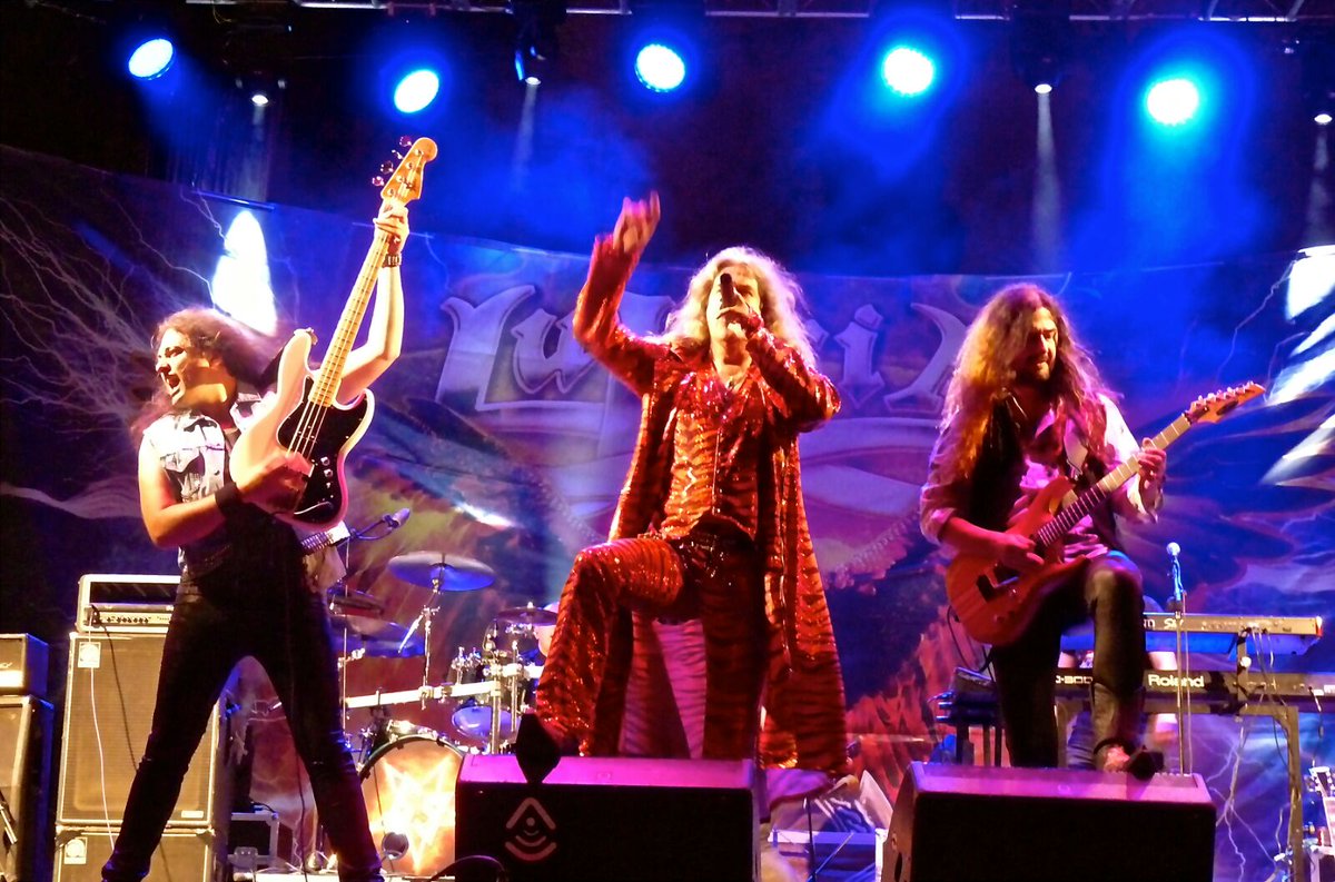 LujuriaOficial's tweet photo. GRACIAS SEGOVIA!!!Ayer estuvisteis increibles!!! https://t.co/HuLKTyA29D