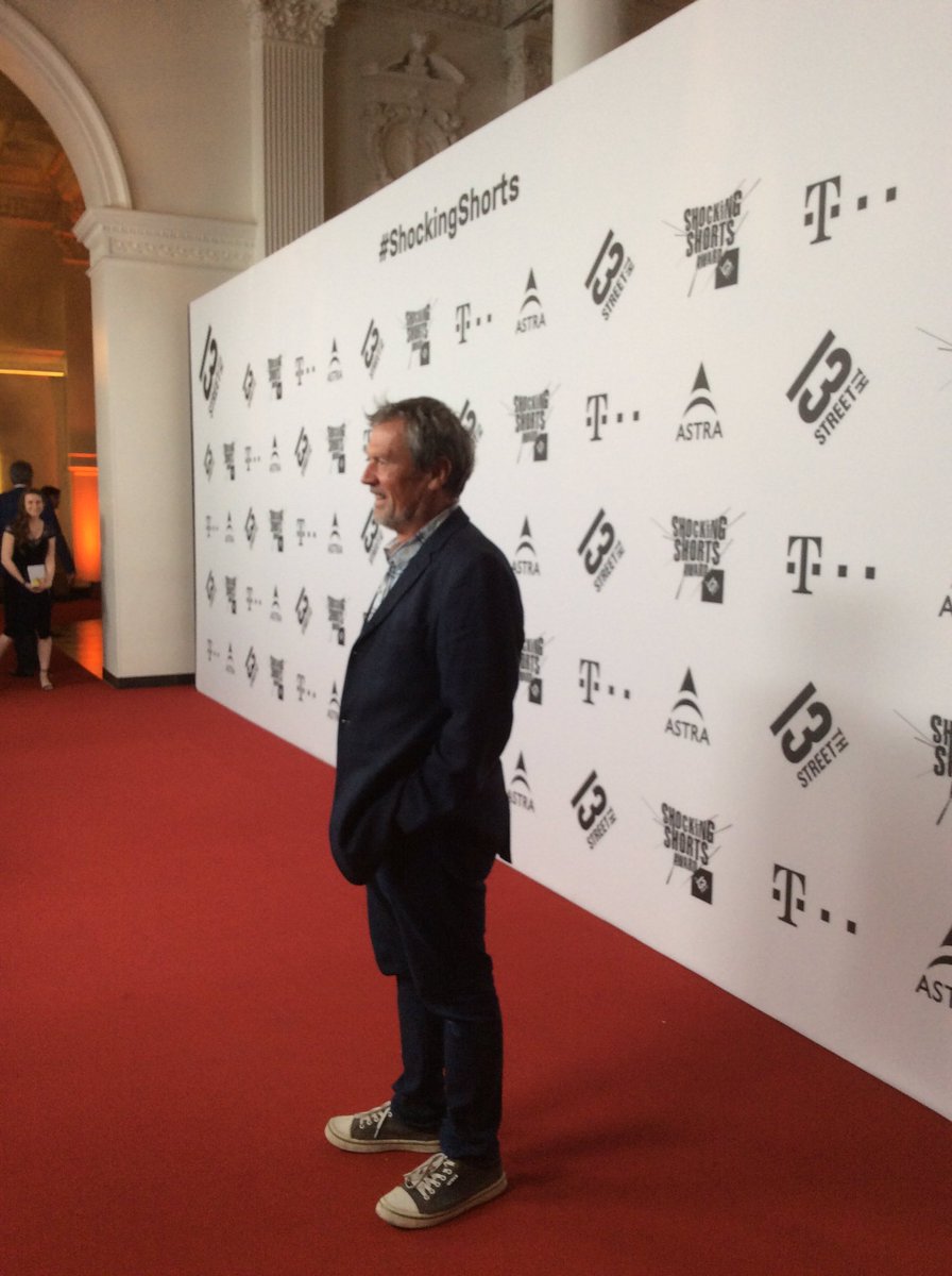 ShockingShorts's tweet photo. Der rote Teppich ist eröffnet und wir sind live Dank Facebook- live! #ShockingShorts https://t.co/EDcFTseUd1