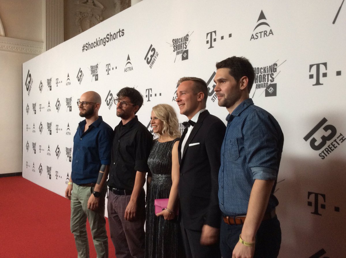 ShockingShorts's tweet photo. Sie müssen noch zittern! Unsere vier Finalisten mit NBC Programmchefin Karin Schrader! #ShockingShorts Award 2016 https://t.co/L1Su34G1Xe