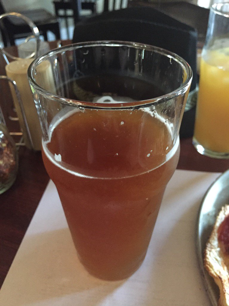 JimmRet's tweet image. #MyDayGotBetterWhen I had a @dogfishbeer Fort! A high ABV fruit #craftbeer! #TrueStory