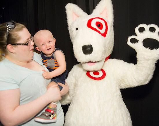 Target hosted its annual summer bash for families at <a href="/StJude/">St. Jude</a> Children's Reseach Hospital.
tgt.biz/vk2e