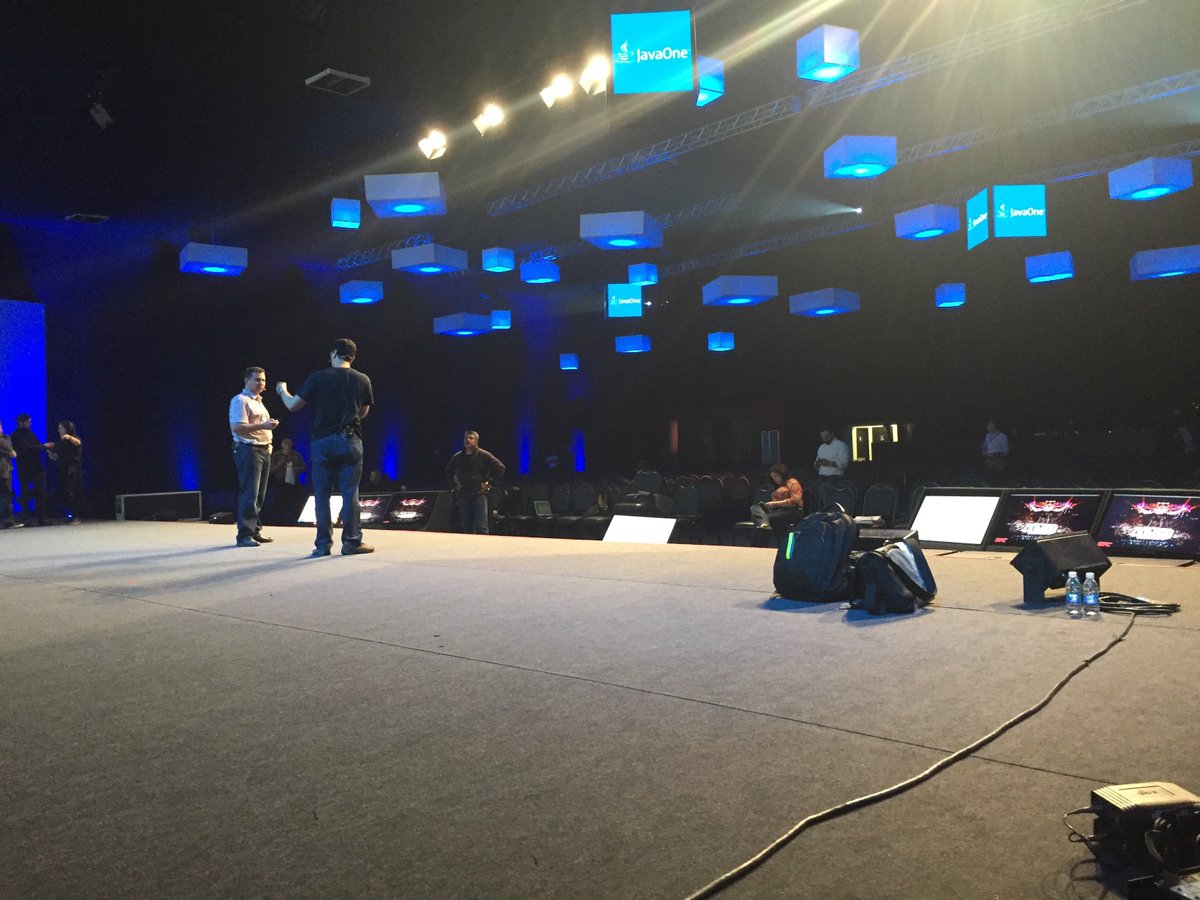 delabassee's tweet image. #JavaOneBr keynote before the rush