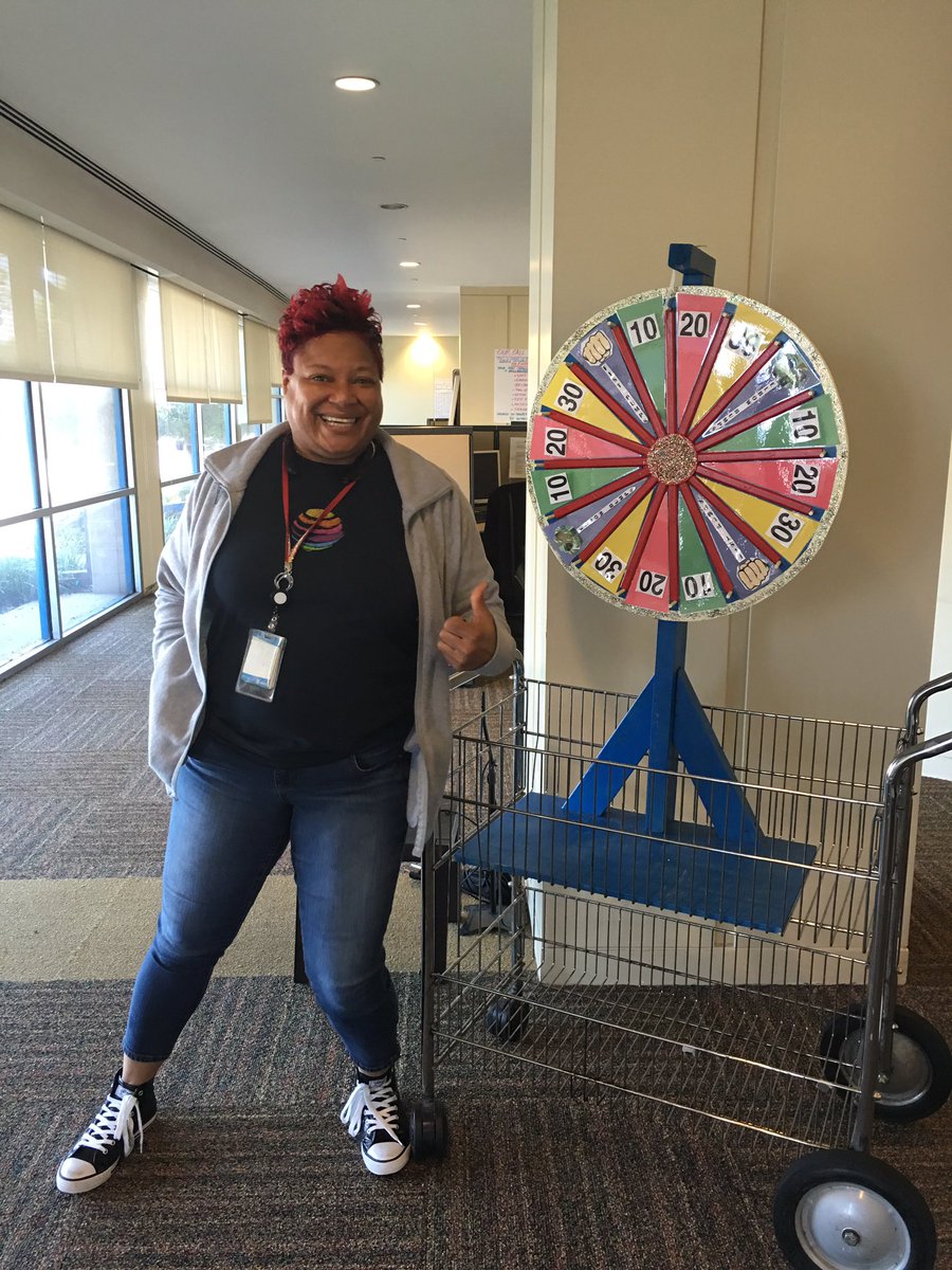 D_Lee12's tweet photo. Spinning our way to greatness!! In these streets, giving real time recognition! @Memphis_CC #mi60mgrlife #lifeatatt https://t.co/O4toQWAFoO