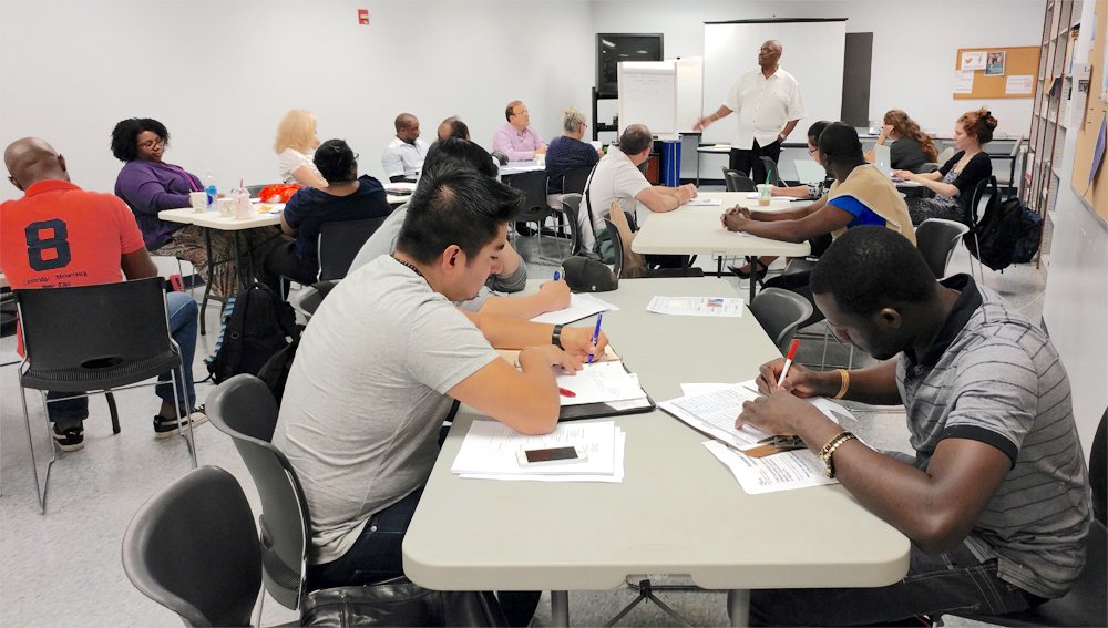 accompanycap's tweet photo. Terrific group for our 3-day free workshop: How to Start and Run a Small Business with Eugene Williams! #smallbiz https://t.co/ZpU6m8IYaM