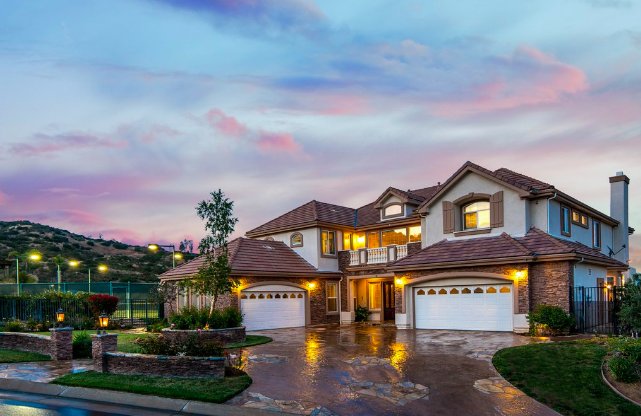 lahomebeautiful's tweet photo. #LAHomeBeautiful in Chatsworth from @TheKasenos https://t.co/HpeDibKHuj