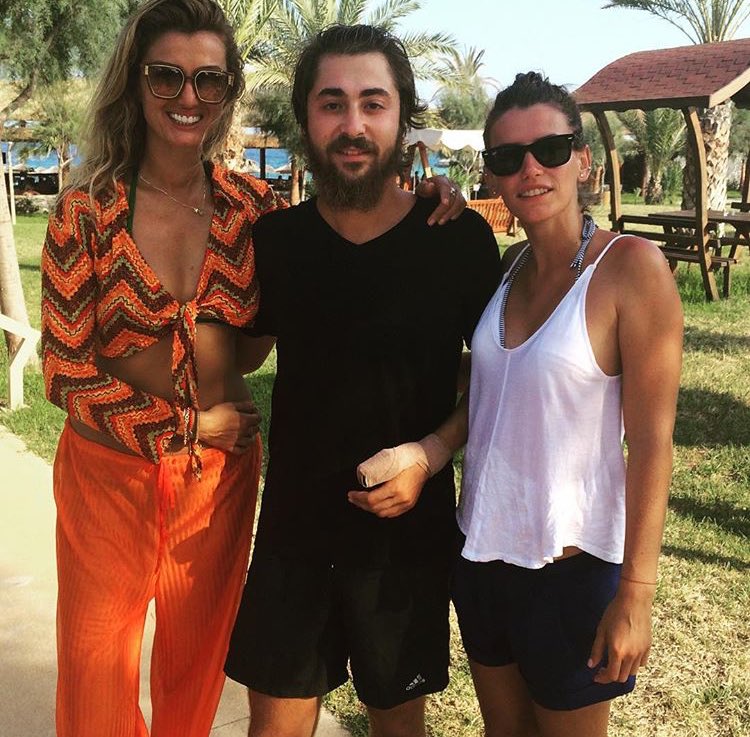 FeyzaBasyigit's tweet photo. FOTOĞRAFLAR PEŞ PEŞE GELİYOR
YENİ BİR FOTO DAHA :)) https://t.co/6OlIBwOYi2