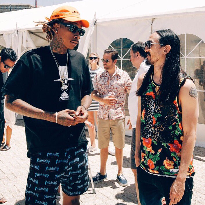 Almost showtime https://t.co/eZTQXGqURo