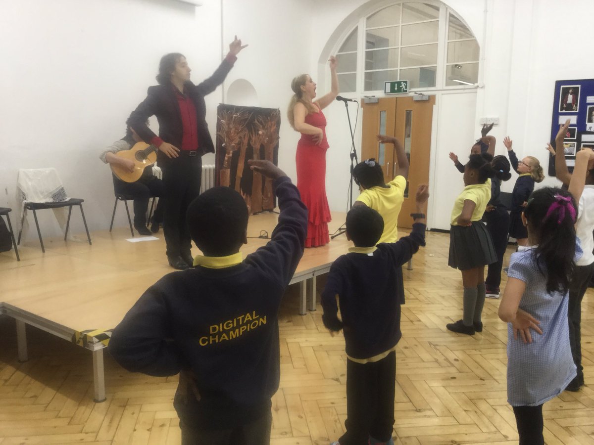 Miss_Hodan07's tweet photo. Fabulous morning spent flamenco dancing @Morningside_ps
Great instructors and a great atmosphere Olè
#hispanicweek https://t.co/aocTRf6SZo