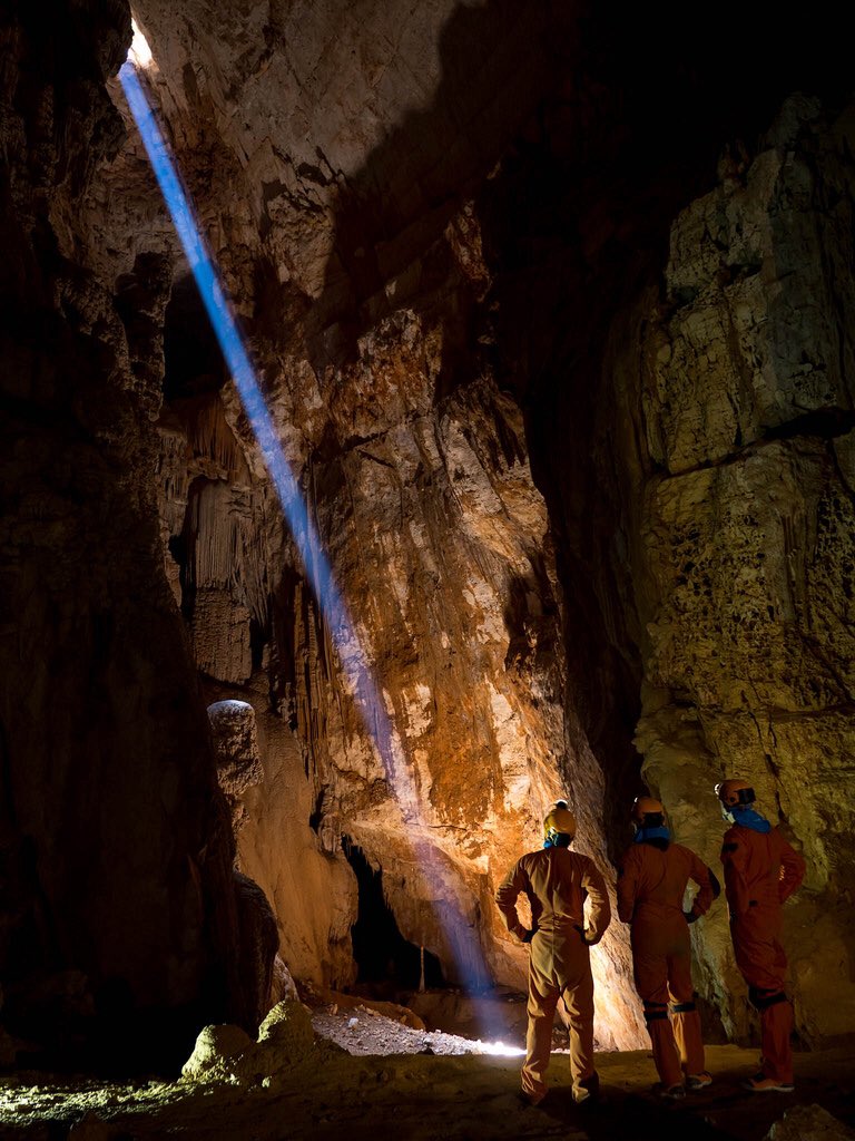 astro_ricky's tweet photo. Admiring the sunshine in Tiscali Cave. #caves2016 https://t.co/RFkzX1HZ92