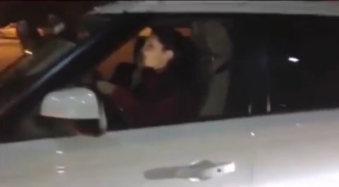 peliggrosa's tweet photo. 18. "HIDE YOUR CHILDREN. ARIANA IS DRIVING A CAR" 😂 https://t.co/tj8sj2Qkdr