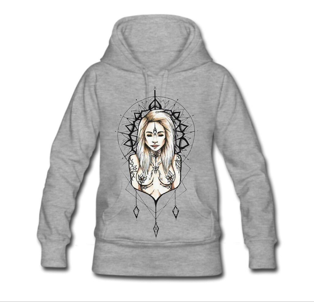 lealxbr's tweet photo. Die 2 würde ich so feiern weils einfach voll Melina ist :D #MelinasMerch 

Von @monamssu &amp; @cupcakiara https://t.co/eBsfrdntYH