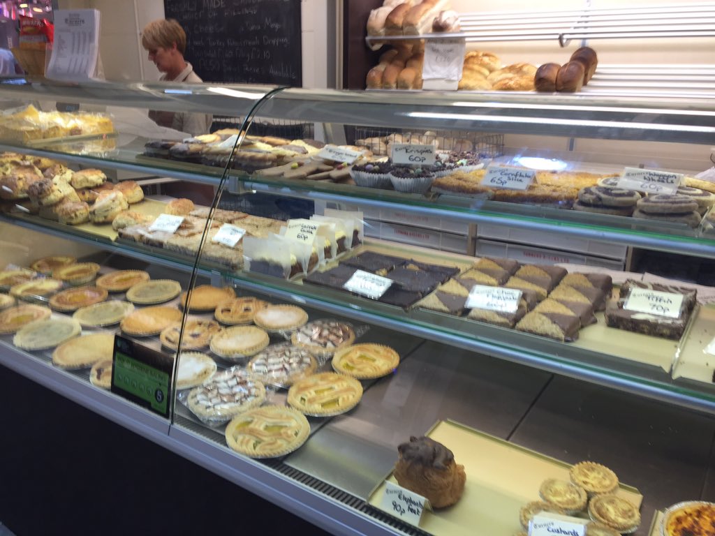 robwmedia's tweet photo. One good thing about #Brexit is we can continue the English tradition of top quality cakes and pastries! https://t.co/ECilLEyBNa