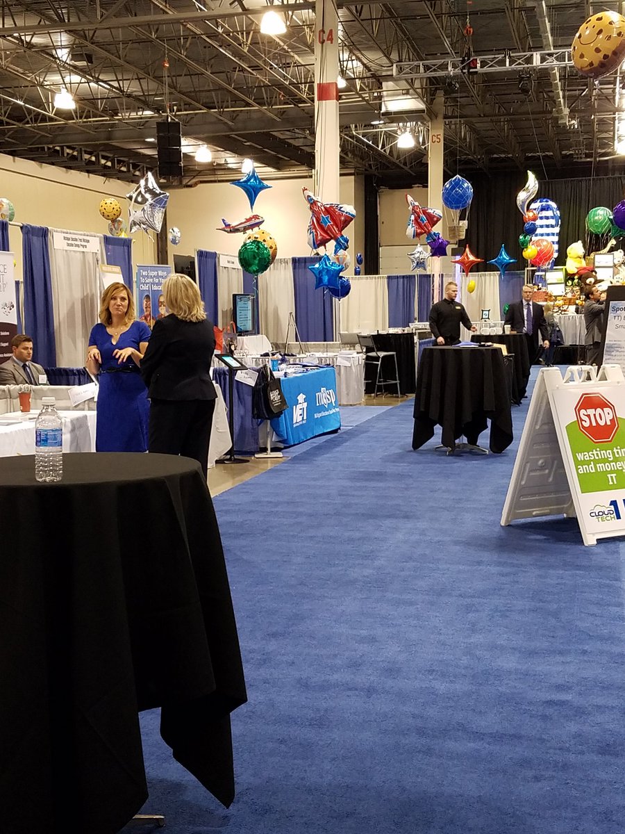 Leslie Fiore tweet media