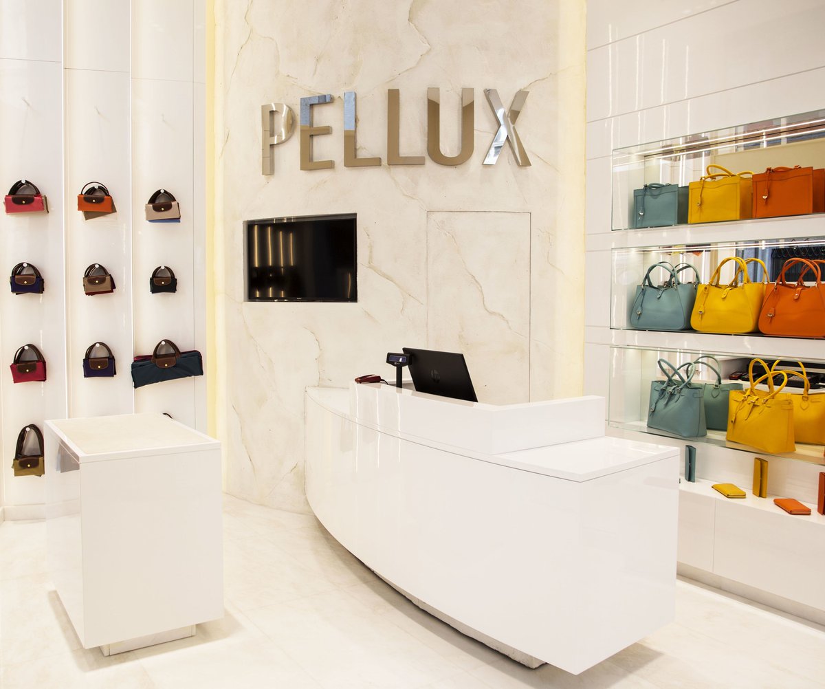 PelluxStore's tweet photo. -4 to #SummerSales from @PelluxStore! Come and visit us in Piazza San Fedele, 2 #Milano #bags #summercollections https://t.co/SA8OcKC72S