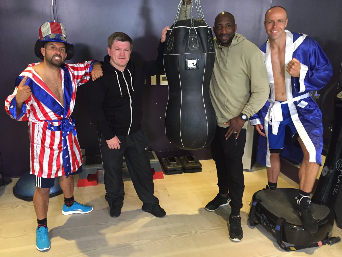 AliHamidi's tweet photo. Ding ding @TheBigFishOff S3 with @HitmanHatton @SkyJohnnyNelson @DeanMacey beautiful ๐ @TheLakesbyyoo #lakesdesign https://t.co/DNrhM5BHjZ