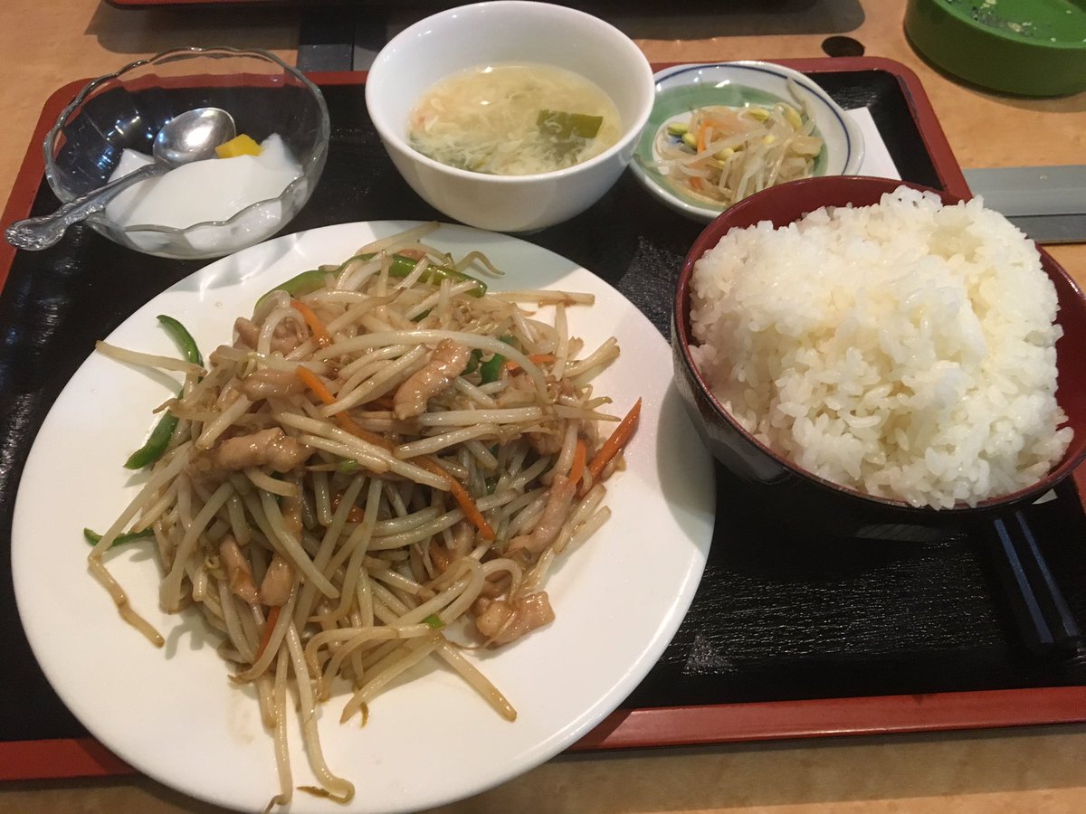 yoshi_10p's tweet photo. 本場の人が作るのと自分が作るのではやはり何か違う。。

本場の人のは、美味(^_^) https://t.co/yWvR6gtx3R