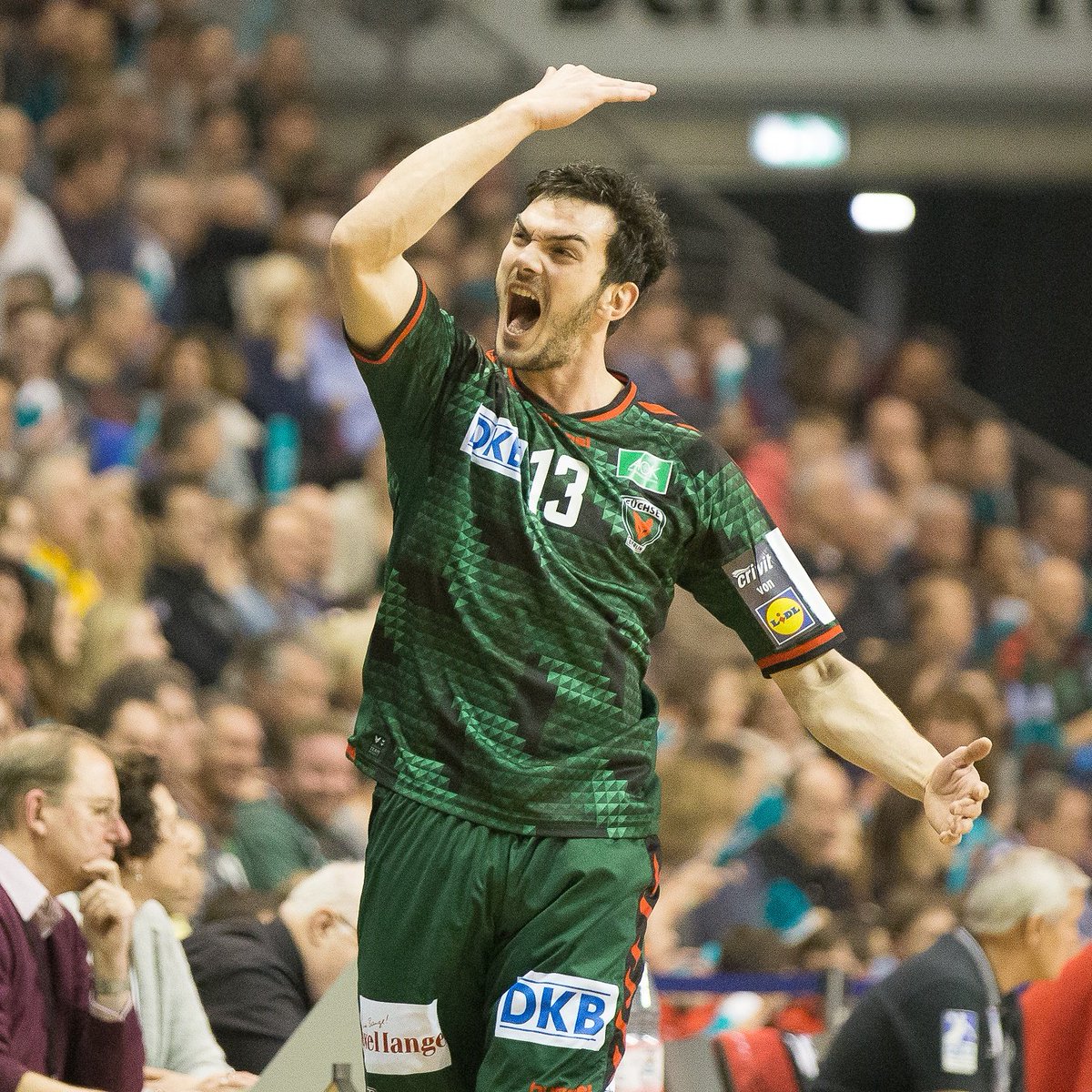 FuechseBerlin's tweet photo. #HappyBirthday zum 30. Geburtstag an unseren #Superfuchs Petar Nenadic. #UnserRevier #handball https://t.co/DSsdBcQx7g