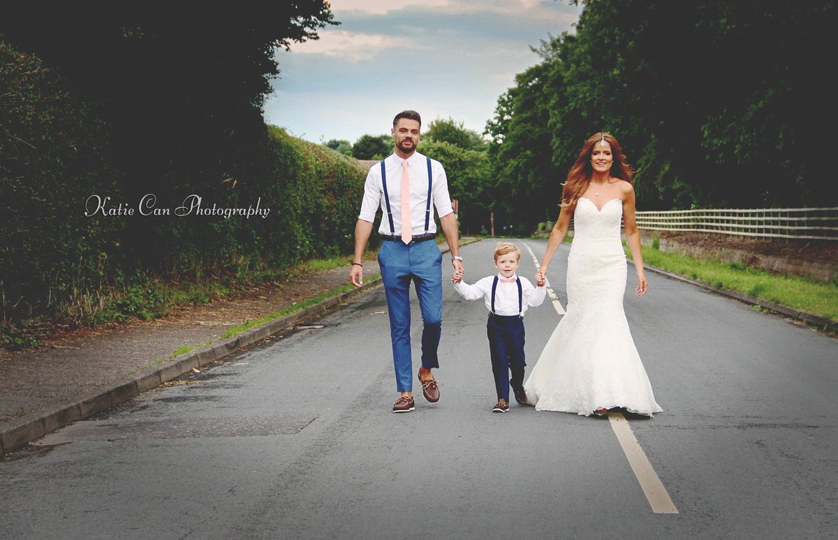 #wedding #weddingphotographer #Worcester #weddingdress #family #photography #love #photographer #katiecan #romance