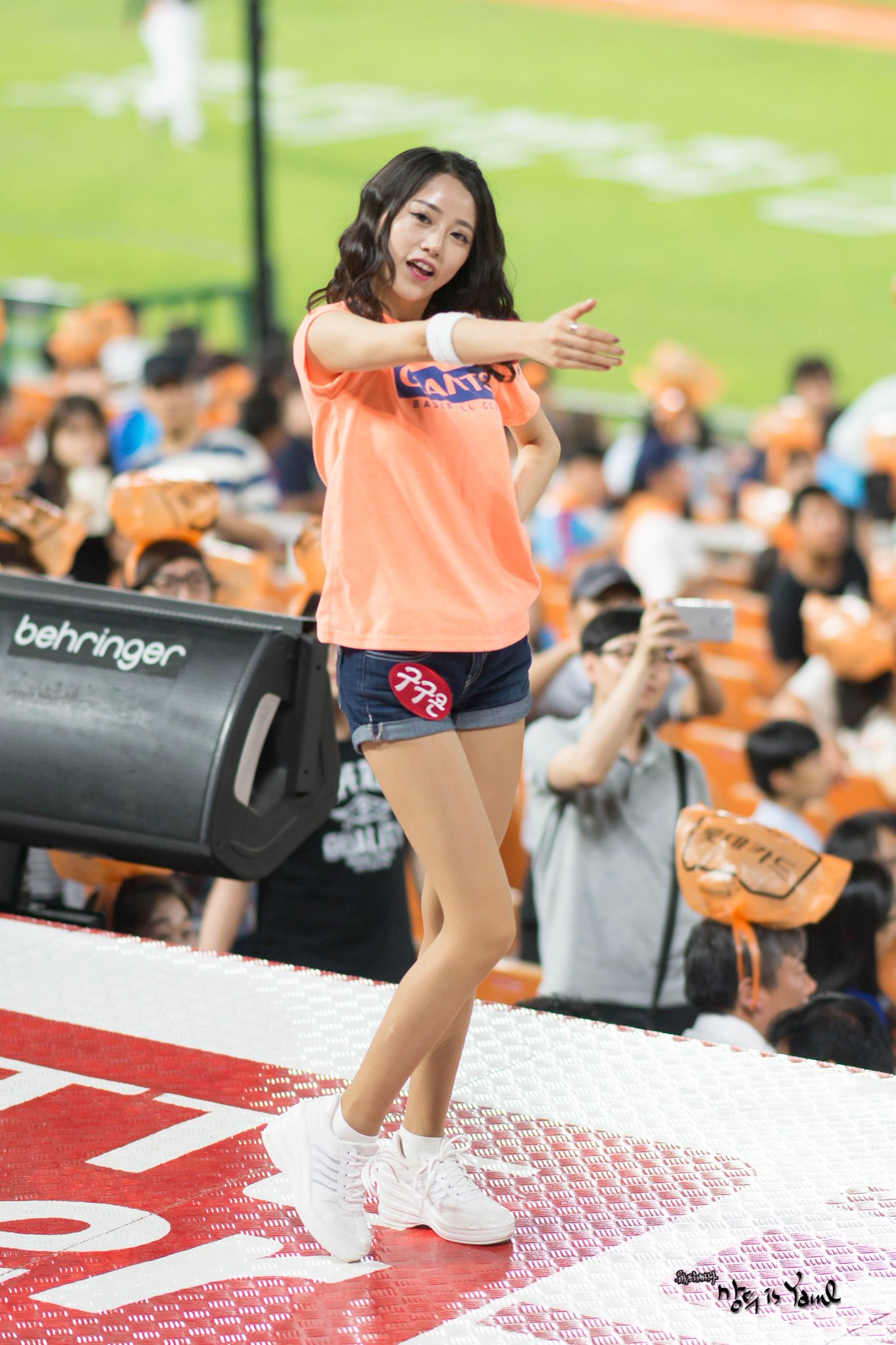 상두_ is YamI on Twitter: "롯데자이언츠 치어리더 - 김다빈 2016.05.29. 사직야구자아앙 #부산 #사진야구장  #롯데자이언츠 #치어리더 #김다빈 https://t.co/GBZQ1TqBzv" / Twitter